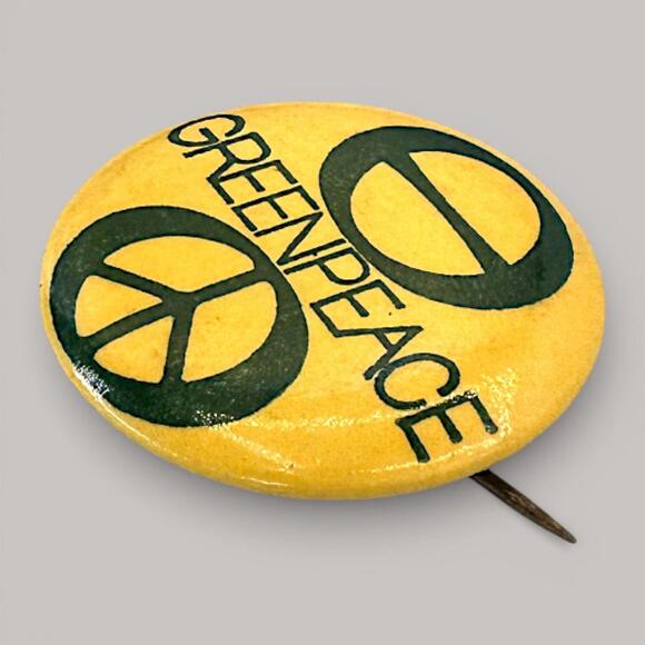 Vintage Greenpeace Pin Ecology Peace Symbol 1970s Environmentalist Badge Pinback - Picture 2 of 4